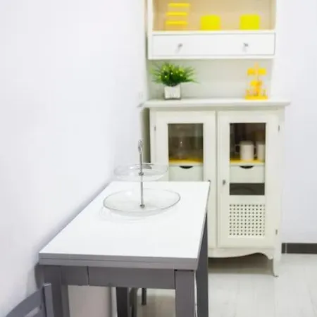 Renovated Ground In The Center. Wifi Apartment