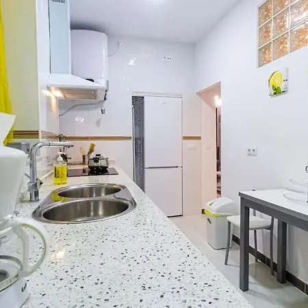 Apartment Renovated Ground In The Center. Wifi