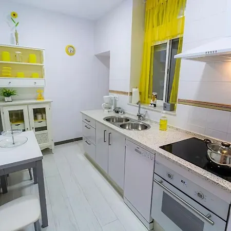Apartment Renovated Ground In The Center. Wifi Cadiz