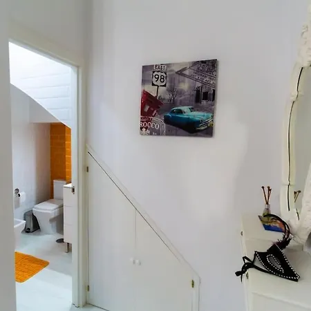 Renovated Ground In The Center. Wifi Apartment